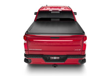 Cargar imagen en el visor de la galería, Truxedo 19-20 GMC Sierra &amp; Chevrolet Silverado 1500 (New Body) 5ft 8in Sentry Bed Cover