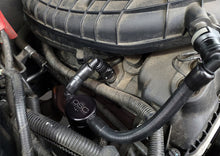 Cargar imagen en el visor de la galería, J&amp;L 11-17 Ford Mustang V6 Passenger Side Oil Separator 3.0 V2 - Black Anodized