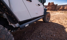 Cargar imagen en el visor de la galería, AMP Research 20-24 Jeep JT Gladiator (Launch/Overlnd/Rubicon/Sport/Sport S) PowerStep XL - Black