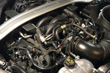 Cargar imagen en el visor de la galería, J&amp;L 2018-2023 Ford Mustang GT Passenger Side Oil Separator 3.0 - Black Anodized
