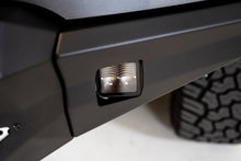 Cargar imagen en el visor de la galería, DV8 Offroad 3in Cube LED Light 40W Pod Light 5W LED