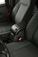 Cargar imagen en el visor de la galería, Rugged Ridge Center Console Cover Black 02-06 TJ