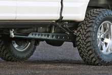 Cargar imagen en el visor de la galería, Fabtech 17-21 Ford F250/350 4WD Floating Rear Traction Bar System