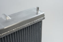 Cargar imagen en el visor de la galería, CSF Nissan R33 Skyline GT-R/GTS Full Billet Aluminum High-Performance Radiator