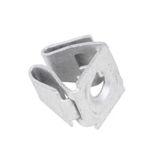 Cargar imagen en el visor de la galería, Omix Snap in Nut Rear License Plate Bracket- 07-15 JK