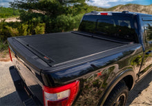 Cargar imagen en el visor de la galería, Roll-N-Lock 2020 Jeep Gladiator 5ft bed (w/ Trail Rail System) M-Series Retractable Tonneau Cover