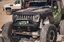 Cargar imagen en el visor de la galería, DV8 Offroad 07-18 Jeep Wrangler JK Metal Heat Dispersion Hood - Primer Black