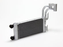 Cargar imagen en el visor de la galería, CSF 07-13 BMW M3 (E9X) DCT Oil Cooler