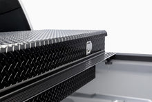 Cargar imagen en el visor de la galería, Extang 15-16 Chevy/GMC Canyon/Colorado (6ft Bed) Solid Fold 2.0 Toolbox