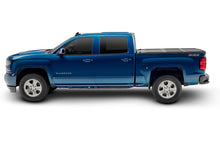 Cargar imagen en el visor de la galería, UnderCover 14-18 Chevy Silverado 1500 (19 Legacy) 5.8ft Flex Bed Cover