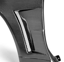 Cargar imagen en el visor de la galería, Seibon 99-01 Nissan Skyline R34 NSW-Style Carbon Fiber (Gloss Finish) Fenders (Pair)