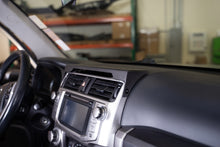 Cargar imagen en el visor de la galería, DV8 Offroad 10-23 Toyota 4Runner Digital Device Dash Mount