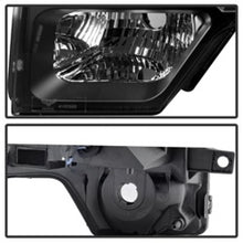 Cargar imagen en el visor de la galería, Xtune Ford F150 09-14 Projector Headlights Halogen Model Only LED Halo Black PRO-JH-FF15009-CFB-BK