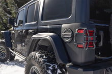 Cargar imagen en el visor de la galería, Rugged Ridge Rear Corner Kit Body Armor 18-22 Jeep Wrangler JL/JLU Models