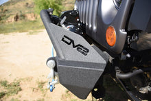 Load image into Gallery viewer, DV8 Offroad 07-18 Jeep Wrangler JK/JL FS-15 Steel Stubby Front Bumper w/ Fog Lights