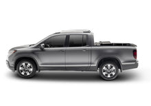 Cargar imagen en el visor de la galería, UnderCover 17-20 Honda Ridgeline 5ft Ultra Flex Bed Cover