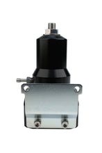 Cargar imagen en el visor de la galería, Aeromotive Regulator - 30-120 PSI - .500 Valve - 2x AN-10 Inlets / AN-10 Bypass