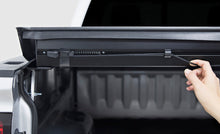 Cargar imagen en el visor de la galería, Access Lorado 15-19 Ford F-150 5ft 6in Bed Roll-Up Cover