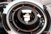 Cargar imagen en el visor de la galería, Oracle Jeep JL/Gladiator JT Oculus Bi-LED Projector Headlights - Amber/White Switchback