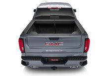 Cargar imagen en el visor de la galería, Roll-N-Lock 2019 Chevrolet Silverado 1500&amp; GMC Sierra 1500 96.5in M-Series Retractable Tonneau Cover