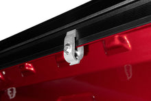 Cargar imagen en el visor de la galería, Lund 19-23 Chevrolet Silverado 1500 6.5ft Bed Genesis Elite Roll Up Tonneau - Black