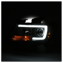 Cargar imagen en el visor de la galería, Spyder 15-17 Chevy Colorado Projector Headlights - Light Bar LED - Black (PRO-YD-CCO15-LBDRL-BK)