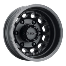 Cargar imagen en el visor de la galería, Method MR901 - REAR 16x5.5 -138mm Offset 6x205 161.04mm CB Matte Black Wheel