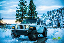 Cargar imagen en el visor de la galería, Oracle Jeep JL/Gladiator JT Oculus Bi-LED Projector Headlights - Amber/White Switchback