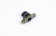 Cargar imagen en el visor de la galería, Radium Engineering FPR Adapter - 8AN ORB 11mm Bore 32mm Spacing M5