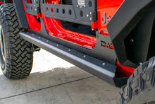 Cargar imagen en el visor de la galería, DV8 Offroad 2007-2018 Jeep Wrangler JK (4-door) Frame Mounted Sliders