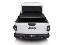 Cargar imagen en el visor de la galería, Truxedo 2020 Jeep Gladiator 5ft Lo Pro Bed Cover