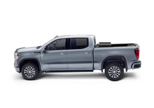 Cargar imagen en el visor de la galería, UnderCover 16-21 Toyota Tacoma Double Cab 5ft Triad Bed Cover