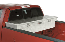 Cargar imagen en el visor de la galería, Lund 67-99 Chevy CK Ultima Deep Single Lid Crossover Tool Box - Brite