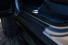 Cargar imagen en el visor de la galería, Bushwacker 2021 Ford Bronco 4-Door Armor Rocker Panel - Black