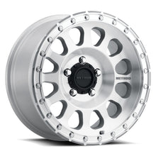 Cargar imagen en el visor de la galería, Method MR315 18x9 +18mm Offset 5x150 110.5mm CB Machined/Clear Coat Wheel