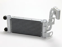 Cargar imagen en el visor de la galería, CSF 07-13 BMW M3 (E9X) DCT Oil Cooler