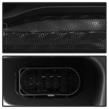 Cargar imagen en el visor de la galería, xTune Dodge Ram 13-17 ( w/ Factory Projector LED) Projector Headlight - Black HD-JH-DR13-P-BK