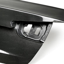 Cargar imagen en el visor de la galería, Seibon 14-15 Kia Optima OE Style Carbon Fiber Trunk Lid (Excl 2016 Models)