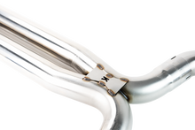 Cargar imagen en el visor de la galería, Kooks 2015+ Ford Mustang GT350 5.2L 3in x 2-3/4in Cat SS X-Pipe Kooks HDR Req