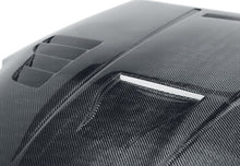 Cargar imagen en el visor de la galería, Seibon 02-06 Nissan 350Z VT Carbon Fiber Hood