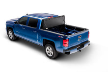 Cargar imagen en el visor de la galería, UnderCover 19-20 Chevy Silverado 1500 (w/ or w/o MPT) 5.8ft Flex Bed Cover