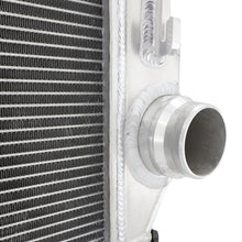 Cargar imagen en el visor de la galería, Mishimoto 17-19 Chevrolet/GMC 6.6 L5p Duramax Radiator