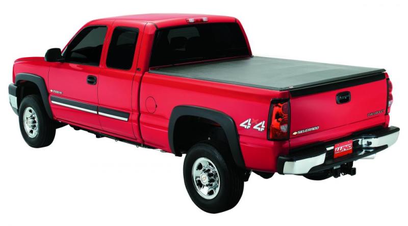 Lund 15-18 Ford F-150 (5.5ft. Bed) Genesis Tri-Fold Tonneau Cover - Black