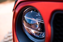 Cargar imagen en el visor de la galería, DV8 Offroad 2018+ Jeep Wrangler JL/Gladiator LED Projector Headlights