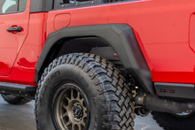 Cargar imagen en el visor de la galería, DV8 Offroad 2019+ Jeep Gladiator Armor Fenders