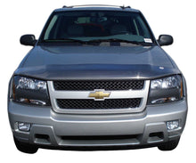 Cargar imagen en el visor de la galería, AVS 02-09 Chevy Trailblazer High Profile Bugflector II Hood Shield - Smoke