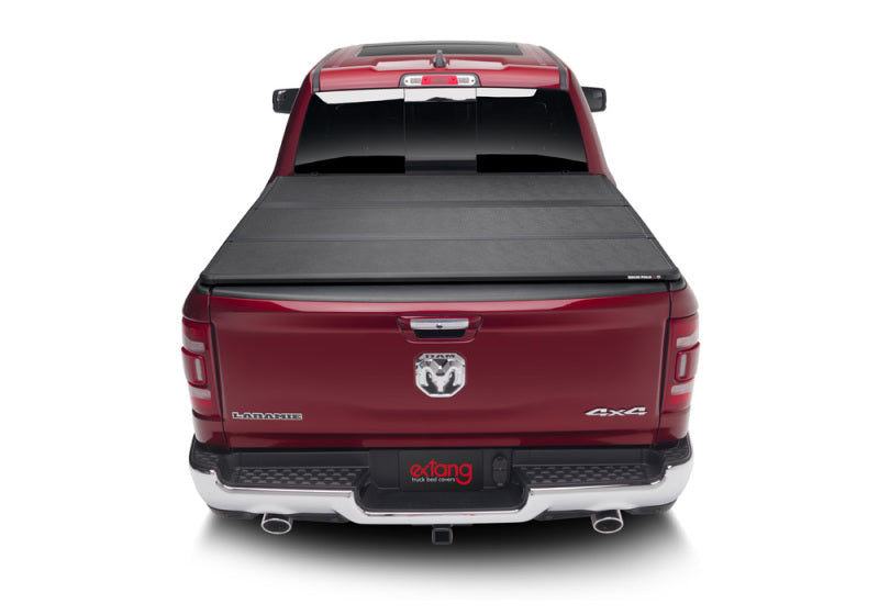 Extang 19-20 Dodge Ram (5 ft 7 in) with multifunction (split) tailgate Solid Fold 2.0