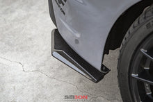 Cargar imagen en el visor de la galería, Seibon 16-17 Ford Focus RS SA-Style Carbon Fiber Rear Lip