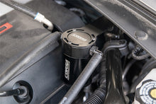 Cargar imagen en el visor de la galería, Corsa 2016-2023 Chevrolet Camaro SS Coupe 6.2L V8 (RWD) Aluminum Oil Catch Can w/Mounting Bracke