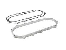 Cargar imagen en el visor de la galería, Skunk2 Ultra Series Honda/Acura Silver RACE Intake Manifold 1 Liter Spacer (Inc Gasket &amp; Hardware)